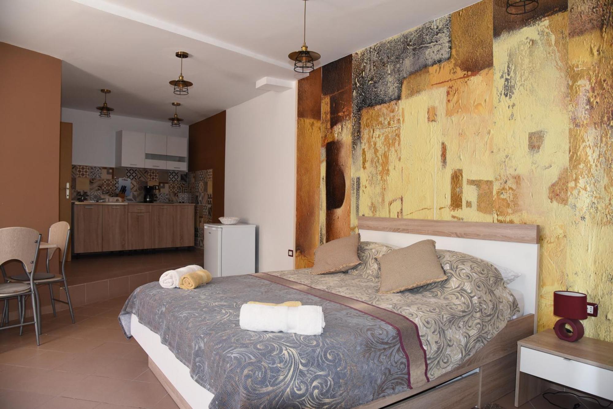 Central Apartments Circolo โรวีน ภายนอก รูปภาพ